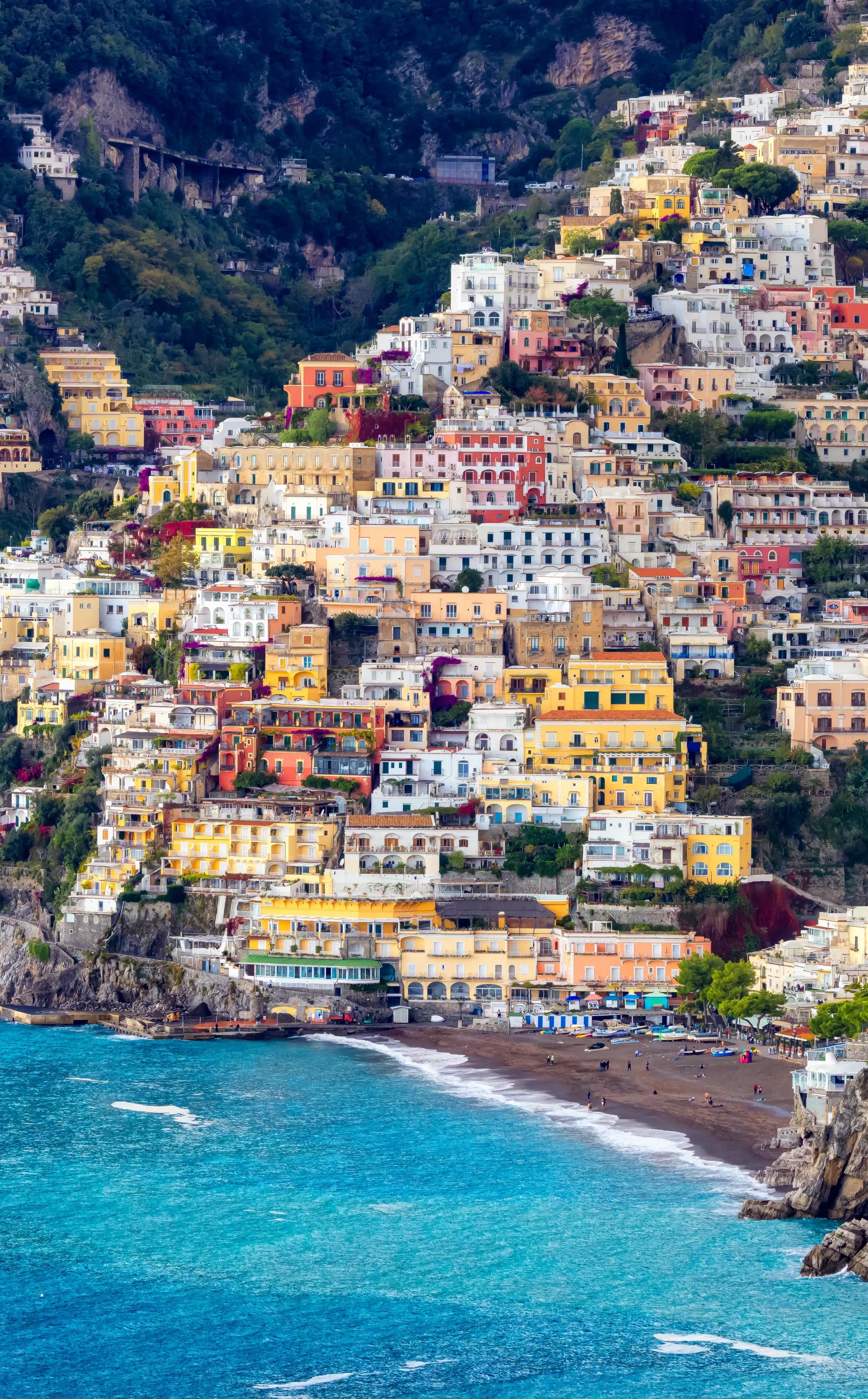 Positano fuori stagione: l'otium verticale della costiera svuotata