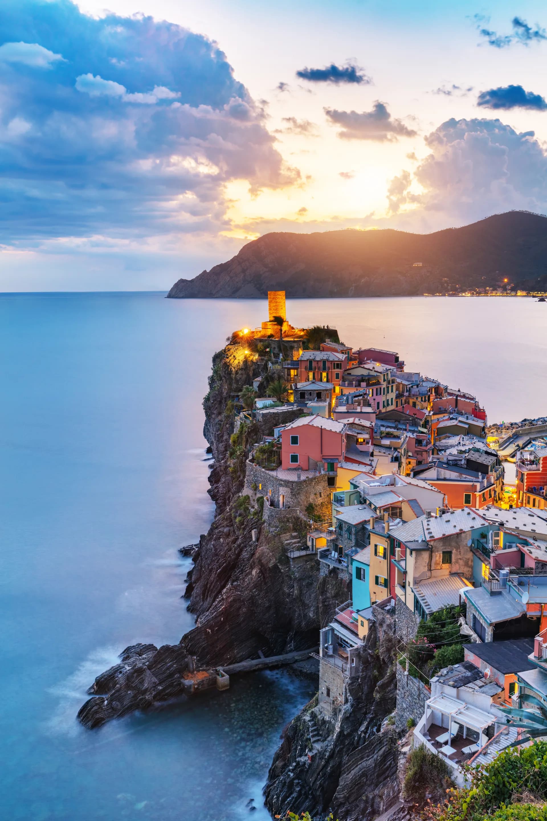 Cinque Terre dall'alto: il sentiero alto, i vigneti terrazzati, e il vero ritmo dei borghi liguri