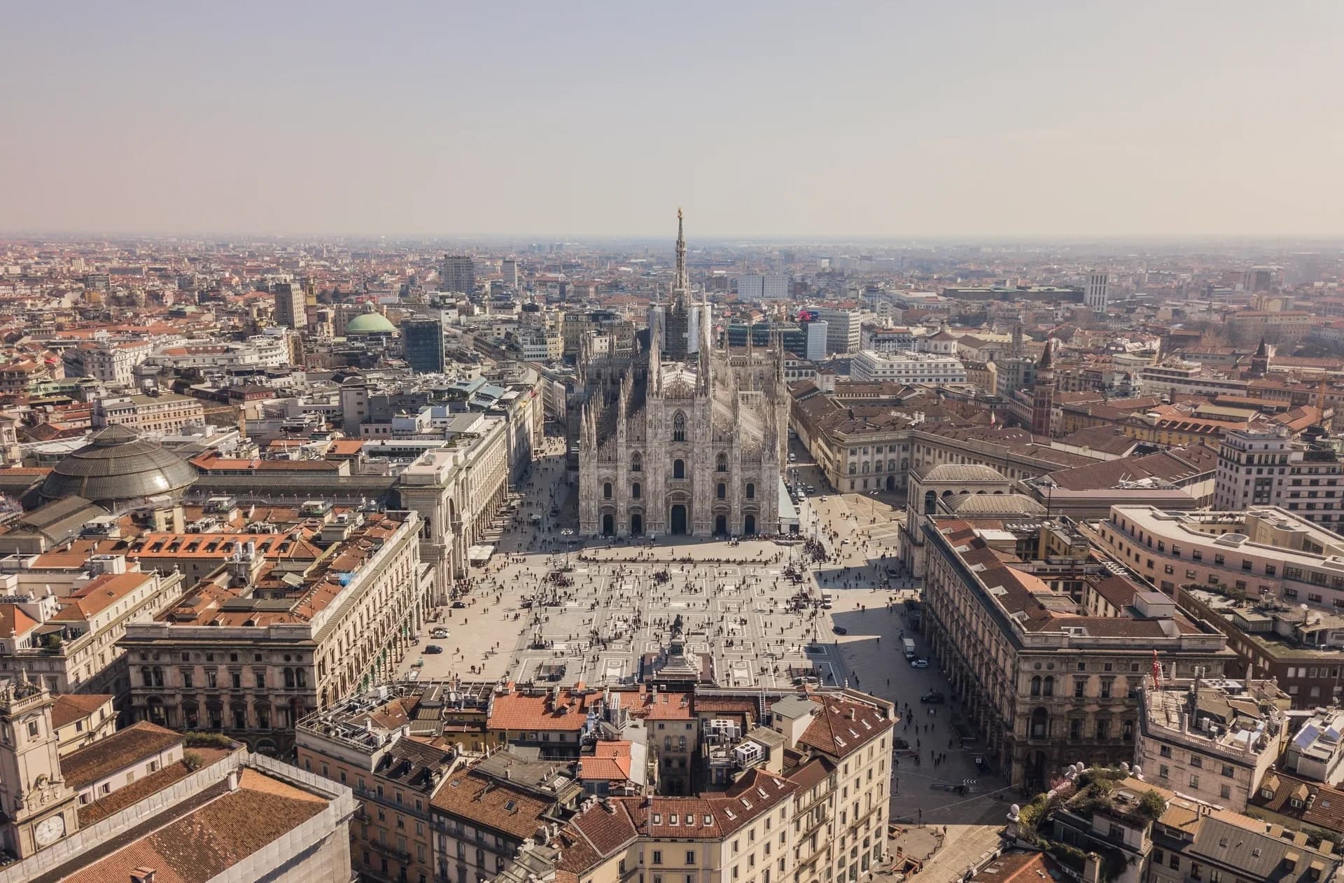 Over and over and over and over: l'ipnosi del design nella Piscina Romano