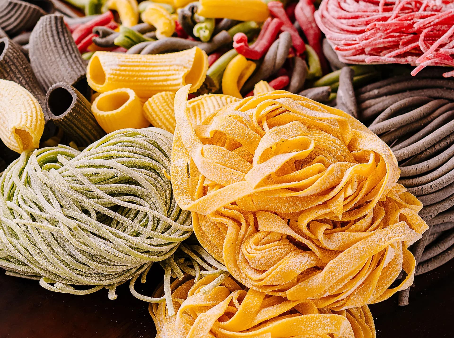 La sfoglia, gesto antico: dove ancora si tira la pasta a mano in Italia 4