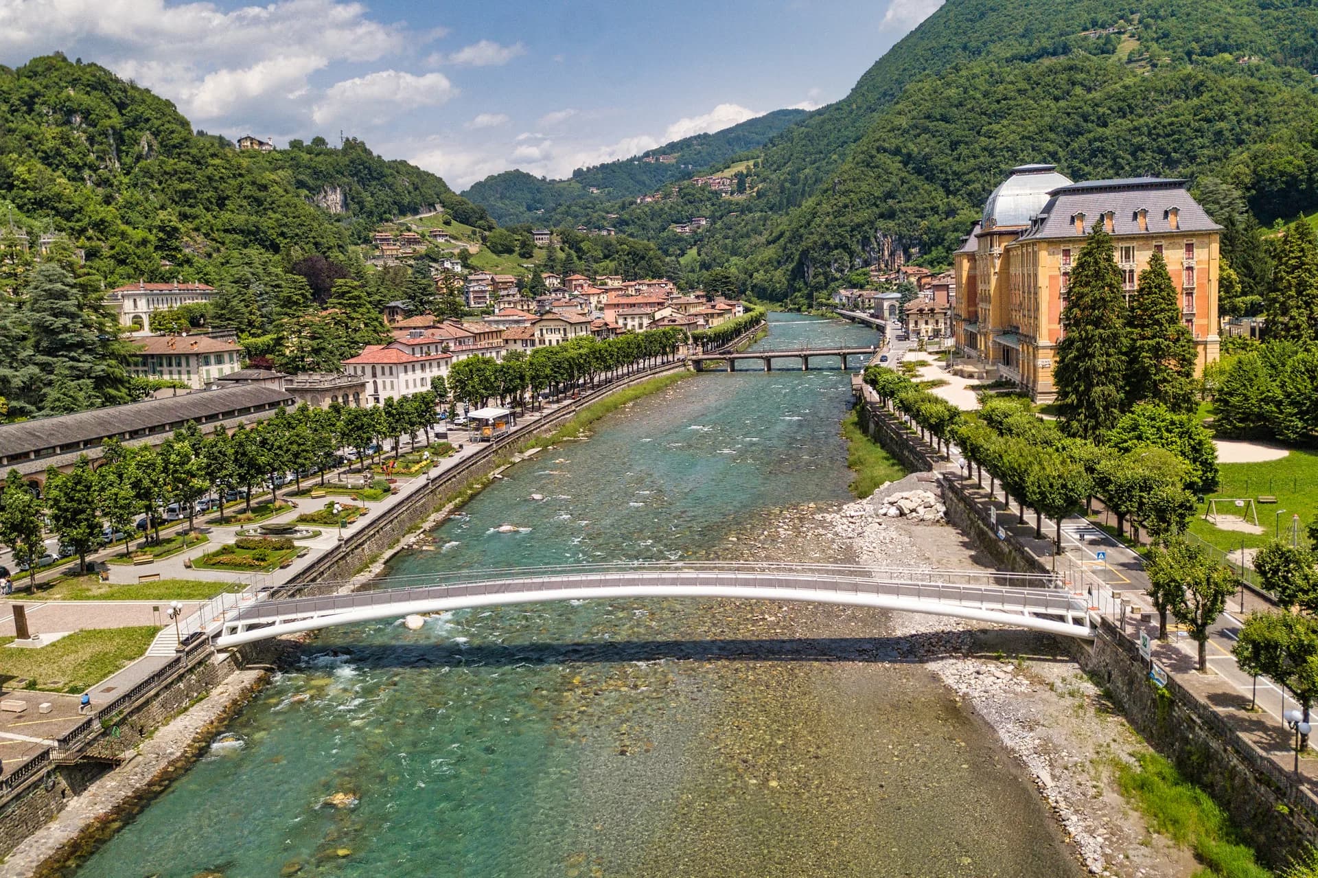 Bagno Vignoni: l'unico paese italiano con una vasca termale al posto della piazza